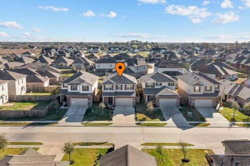 4203 W Bayou Maison Cir, Dickinson, TX, 77539-1234 | Card Image