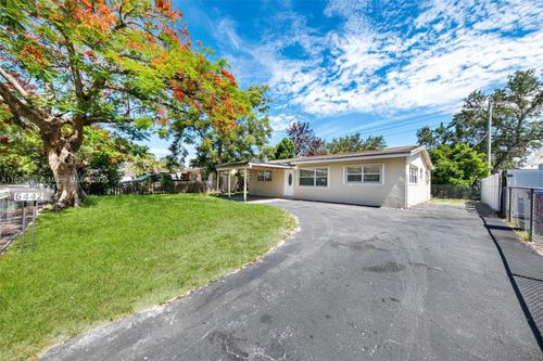 6442 Oak St, Hollywood, FL, 33024-2033 | Card Image
