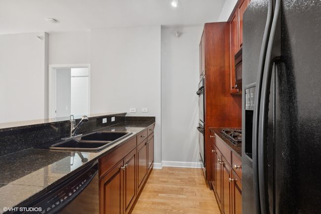 APT-1902 - 233 E 13 Th St, Condo with 2 bedrooms, 2 bathrooms and 2 parking in Chicago IL | Image 8