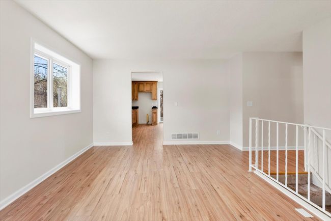 living room | Image 5