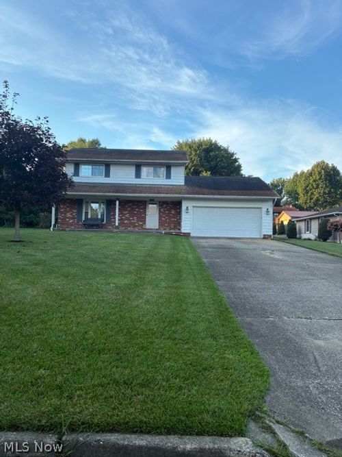 1560 Raywood Rd, Alliance, OH, 44601-3671 | Card Image