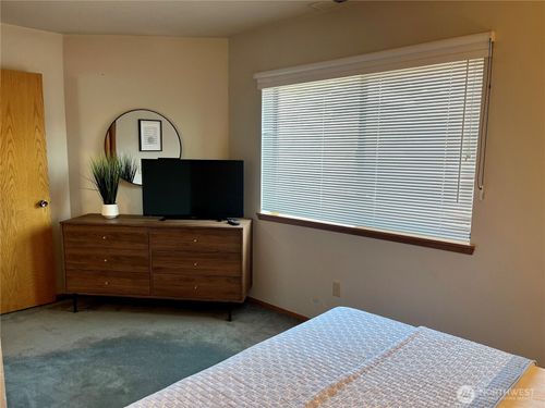 18-9-100 Lake Chelan Shores Dr, Chelan, WA, 98816-9868 | Card Image