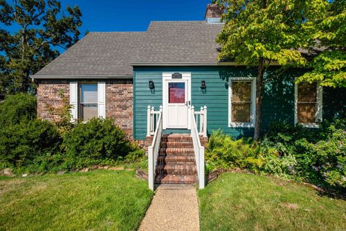 1204 N Point Ln, North Little Rock, AR, 72118-2364 | Card Image