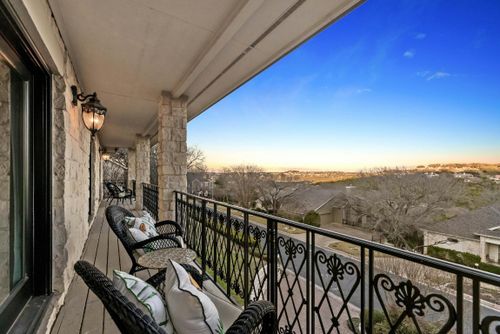 3500 Day Star Cv, Austin, TX, 78746-1404 | Card Image