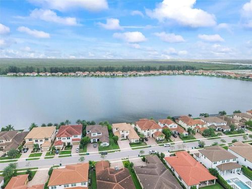 8685 Parkland Bay Drive, Parkland, FL, 33076 | Card Image