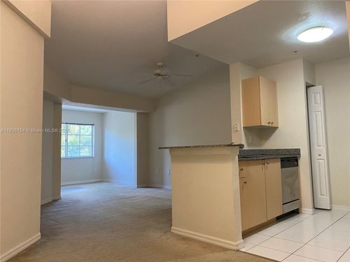 apt-305-2544 Centergate Dr, Miramar, FL, 33025-0724 | Card Image