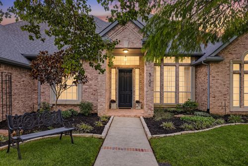 3102 Hillside Dr, Highland Village, TX, 75077-6452 | Card Image