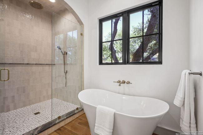 133 Sequoia Dr, House other with 4 bedrooms, 4 bathrooms and null parking in Hollywood Park TX | Image 23