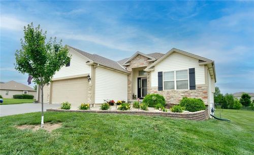13305 N Copper Ridge Dr, Platte City, MO, 64079-8137 | Card Image