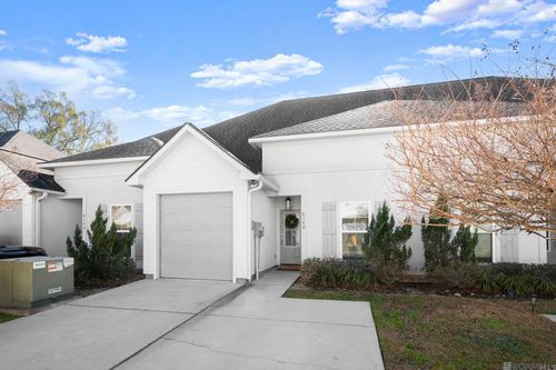 8140 Stonelake Cirlce Ave E, Baton Rouge, LA, 70820-8773 | Card Image