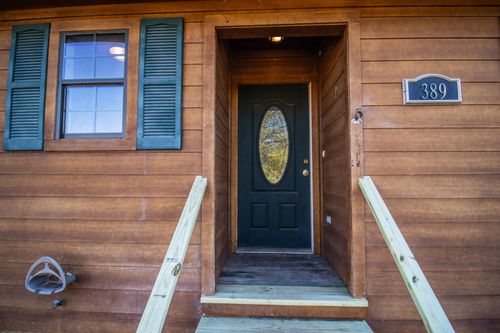 389 W School Ave, Waskom, TX, 75692-9505 | Card Image