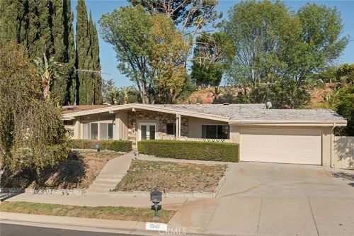 5940 El Escorpion Rd, Woodland Hills, CA, 91367-3923 | Card Image