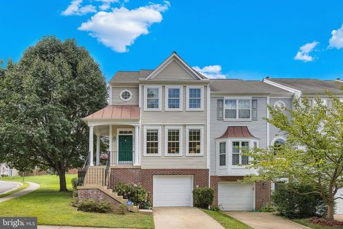 15582 Winding Creek Dr, DUMFRIES, VA, 22025-3078 | Card Image