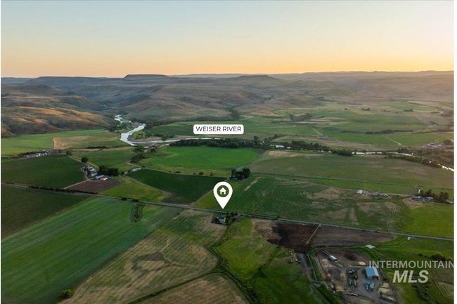 2020 Widner Rd, House other with 4 bedrooms, 2 bathrooms and 2 parking in Midvale ID | Image 6