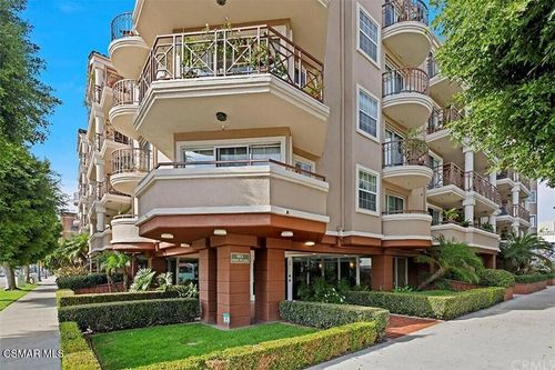 303-801 Pine Avenue, Long Beach, CA, 90813 | Card Image