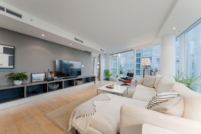 1701 - 1499 Pender St W, Condo with 2 bedrooms, 2 bathrooms and 2 parking in Vancouver BC | Image 3