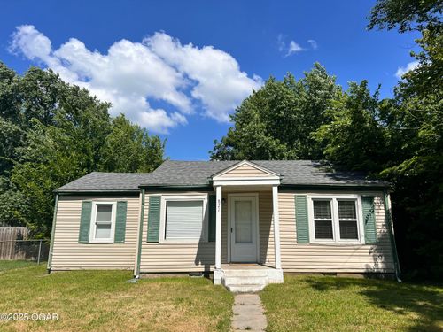 821 New Hampshire Avenue, Joplin, MO, 64801 | Card Image