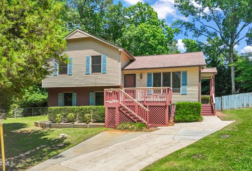 211 Esquire Ln, Cary, NC, 27513-3043 | Card Image