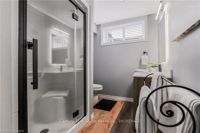 160 Hawthorn Cres, Condo with 3 bedrooms, 4 bathrooms and 2 parking in Kemble ON | Image 38