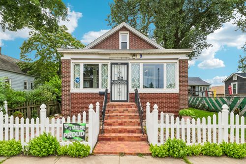 2256 White Oak Ave, Whiting, IN, 46394 | Card Image