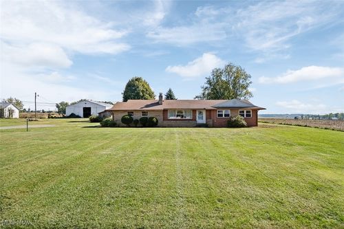 17867 Lincoln Way E, Dalton, OH, 44618-9694 | Card Image