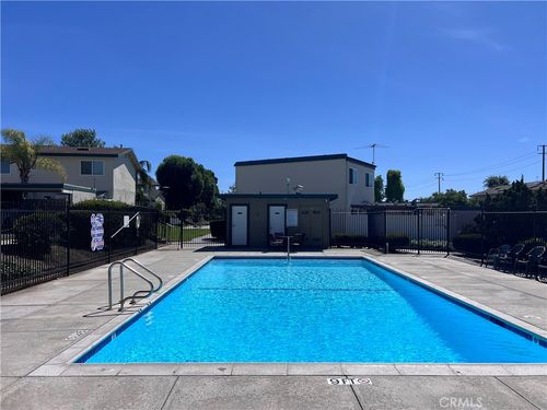 8221 Ginnis Grn, Buena Park, CA, 90621-1303 | Card Image