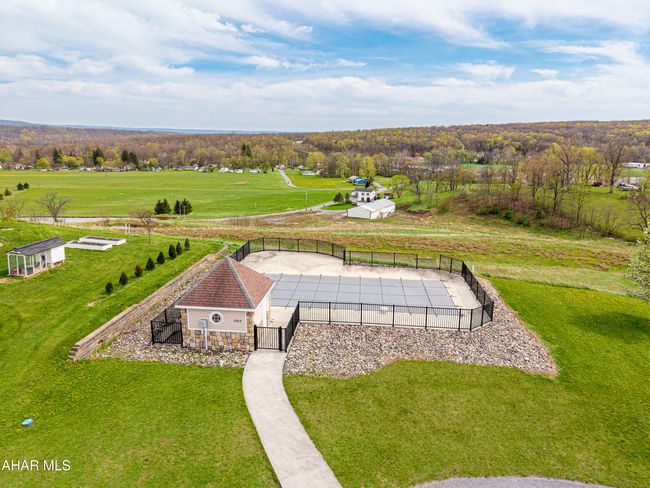 Community Pool | Image 8