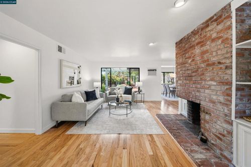 196 Wilkie Dr, Walnut Creek, CA, 94598-4914 | Card Image