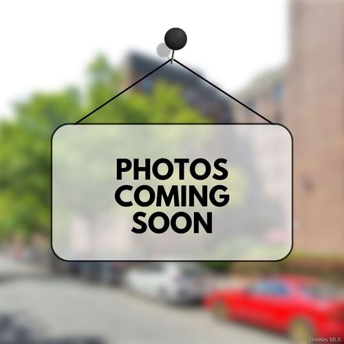 93 Lloyd Ave, Babylon, NY, 11703-2610 | Card Image