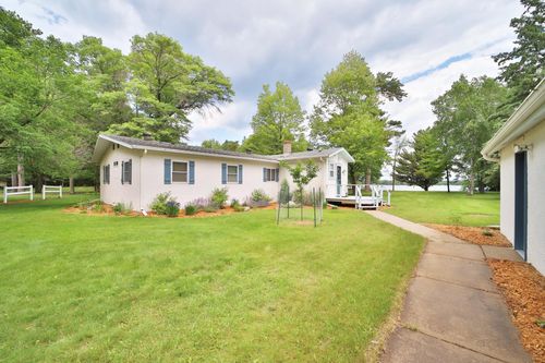10032 N Long Lake Rd, Brainerd, MN, 56401-5302 | Card Image