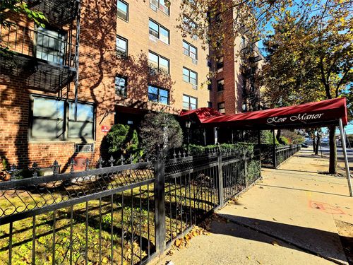 apt-5f-131 Kew Gardens Rd, Richmond Hill, NY, 11418-1952 | Card Image