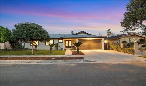 7844 Allott Ave, Panorama City, CA, 91402-6410 | Card Image