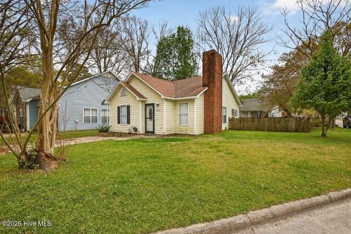 3607 Colony Dr, New Bern, NC, 28562-4811 | Card Image