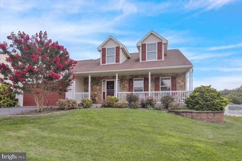 2509 Joshua Dr, Sinking Spring, PA, 19608-9524 | Card Image