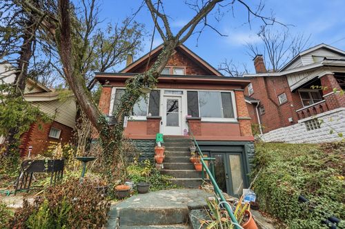 2023 New Linden Rd, Newport, KY, 41071-2628 | Card Image