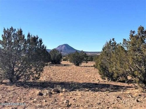 9800 W Boiling Pot Rd, Ash Fork, AZ, 86320 | Card Image
