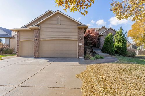 1447 N Lakeside Dr, Andover, KS, 67002-7415 | Card Image