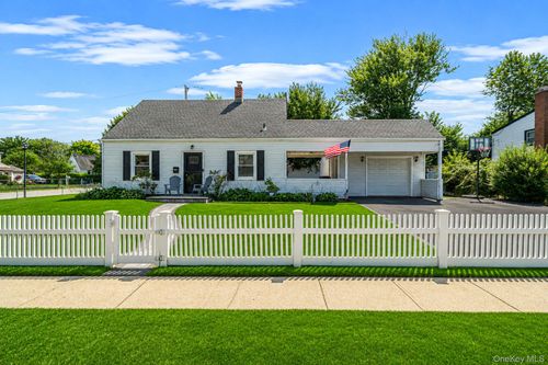 126 Cotton Ln, Levittown, NY, 11756-4948 | Card Image