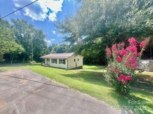 4506 Rink Dam Rd, Taylorsville, NC, 28681-3912 | Card Image