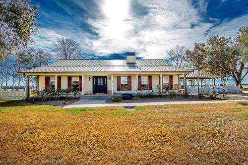 250 Rue De Beauville, Napoleonville, LA, 70390-2318 | Card Image