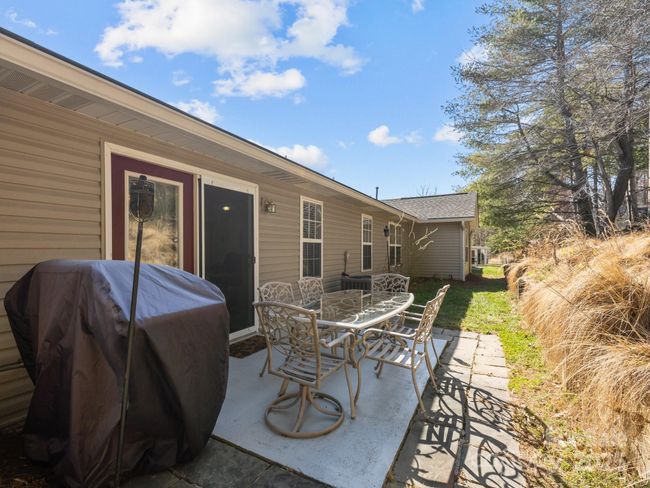 68 Wiltshire Cir, Condo with 2 bedrooms, 2 bathrooms and null parking in Fletcher NC | Image 28