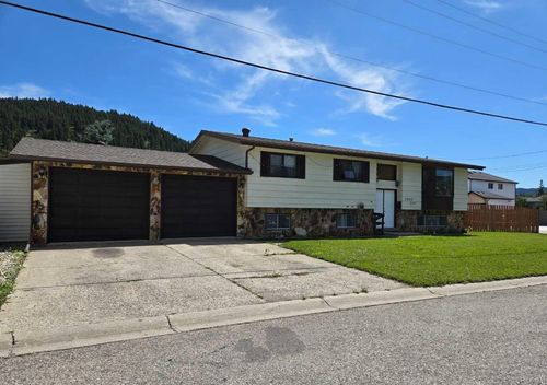 3002 225 St, Bellevue, AB, T0K0C0 | Card Image