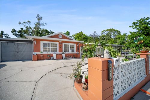 3957 Proctor Rd, SARASOTA, FL, 34233-2154 | Card Image