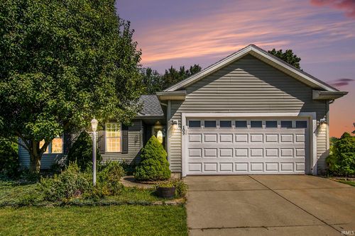 109 Taylors Way, North Liberty, IN, 46554-9223 | Card Image