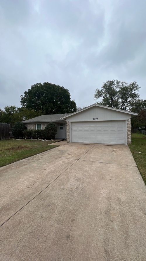 2804 Springlake Ct, Irving, TX, 75060-6651 | Card Image