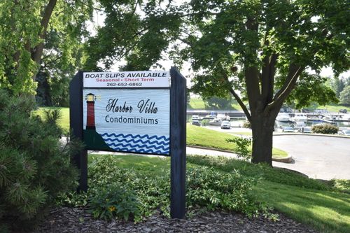 4809 5th Ave, Kenosha, WI, 53140-2954 | Card Image