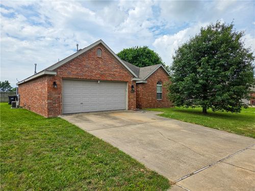 652 Riley Ln, Springdale, AR, 72764-3407 | Card Image