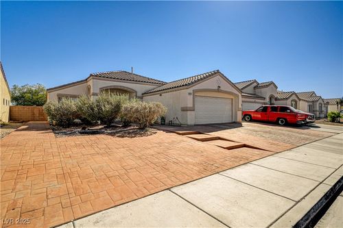 4013 W Delhi Ave, North Las Vegas, NV, 89032-3406 | Card Image