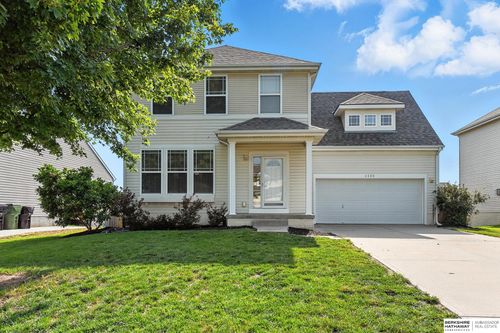 2305 Quartz Dr, Papillion, NE, 68046-8093 | Card Image