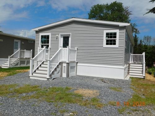 64 Back St, Oxford, NJ, 07863-3605 | Card Image
